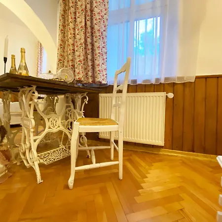 Apartment Piata Sfatului Brassai