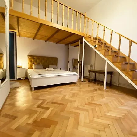 Apartment Piata Sfatului Brassai *