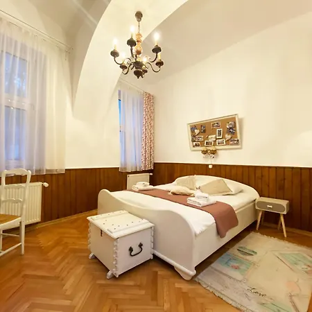 Apartman Piata Sfatului Brassai