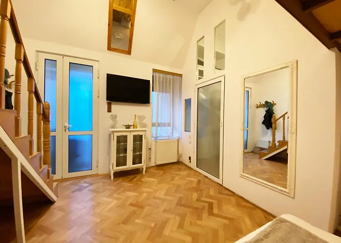 Piata Sfatului Brassai * Brasov